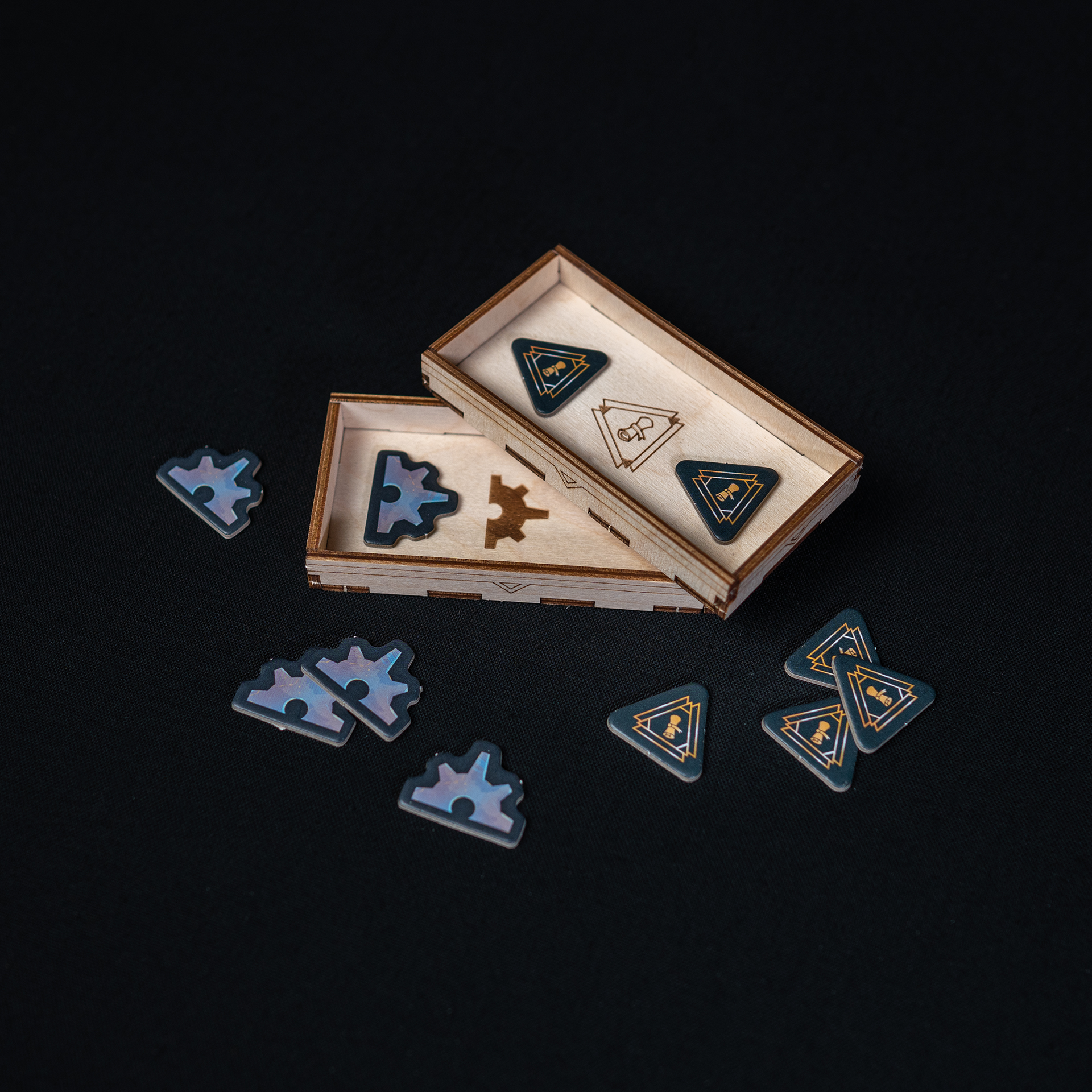 The Old King's Crown Organizer