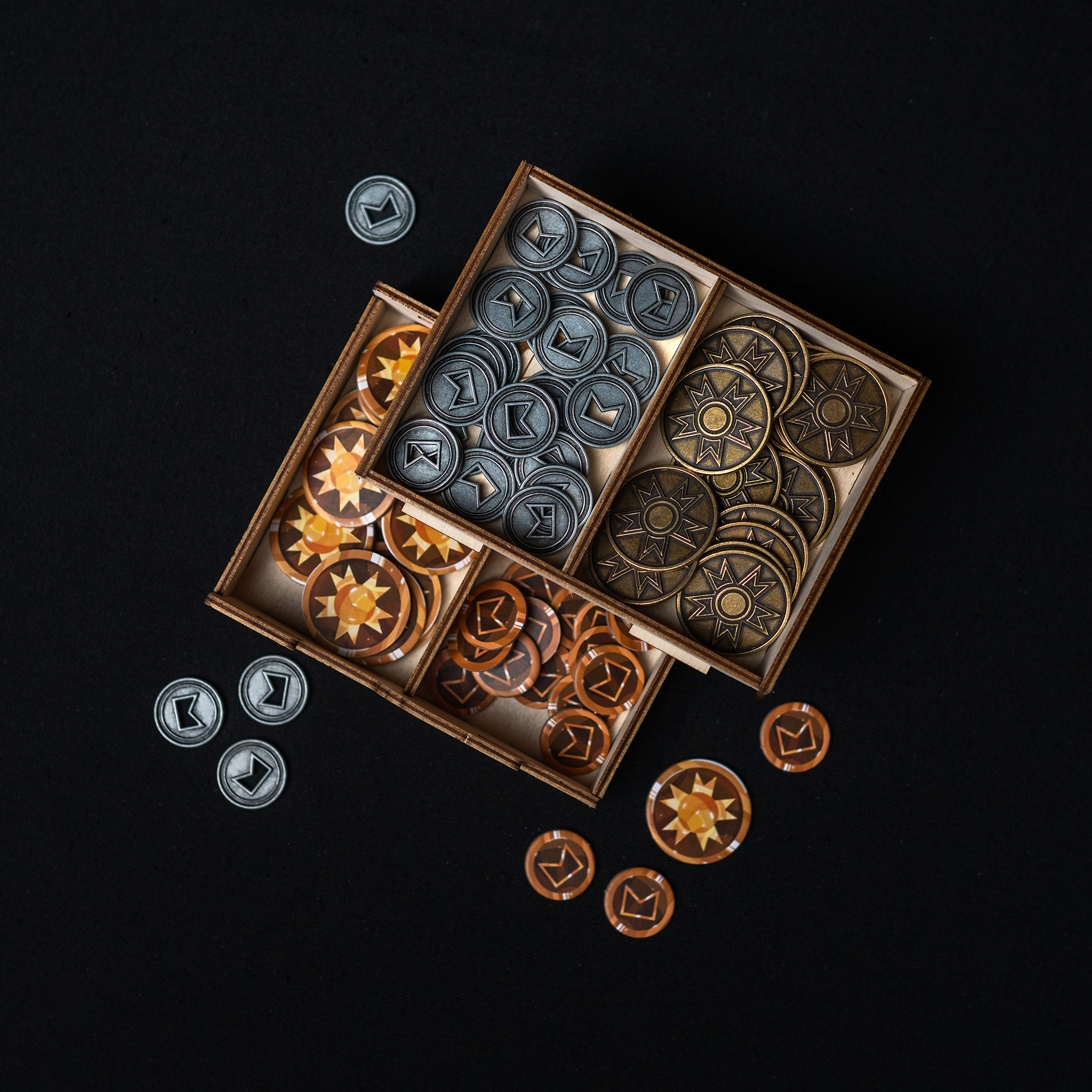 The Old King's Crown Organizer