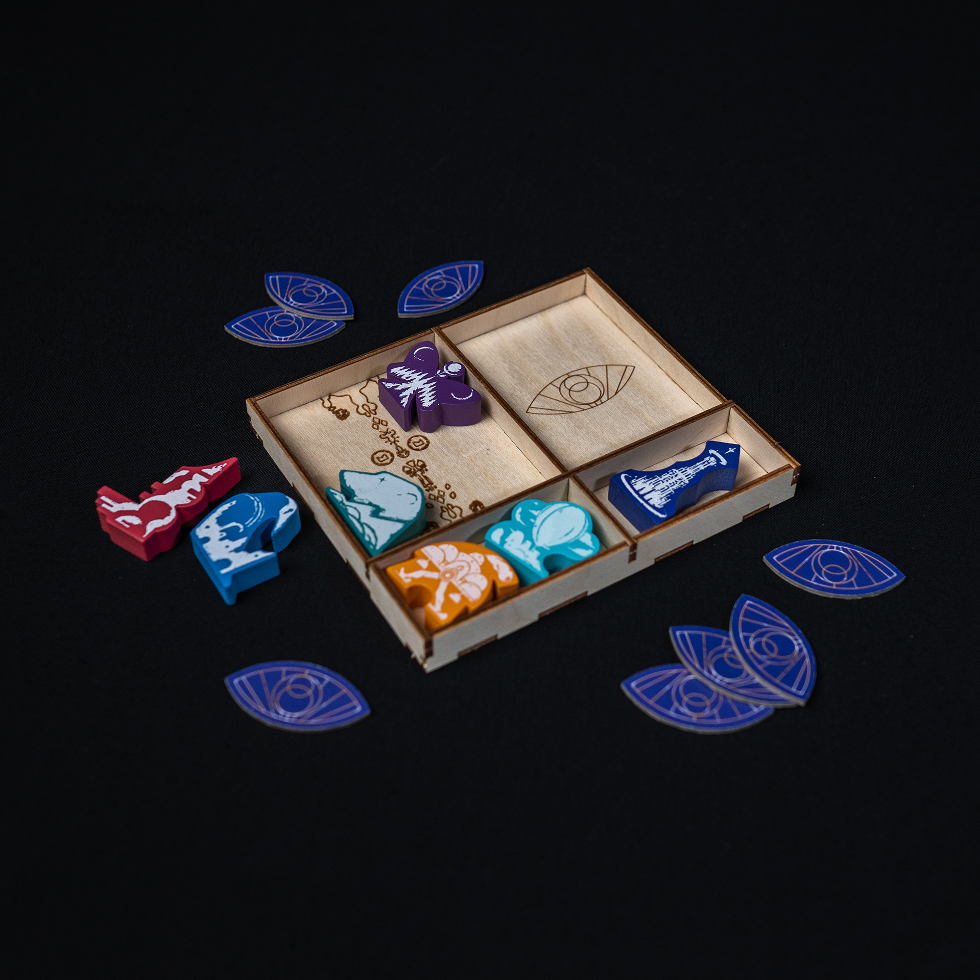 The Old King's Crown Organizer